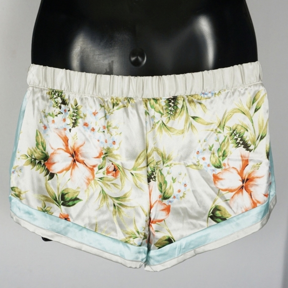 Victorias Secret Shortie Satin Pajama Floral Set - Picture 4 of 4